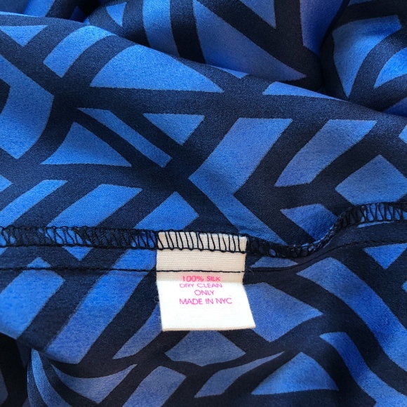 Alice & Trixie Blue Geometric Maxi Dress - Picture 6 of 6